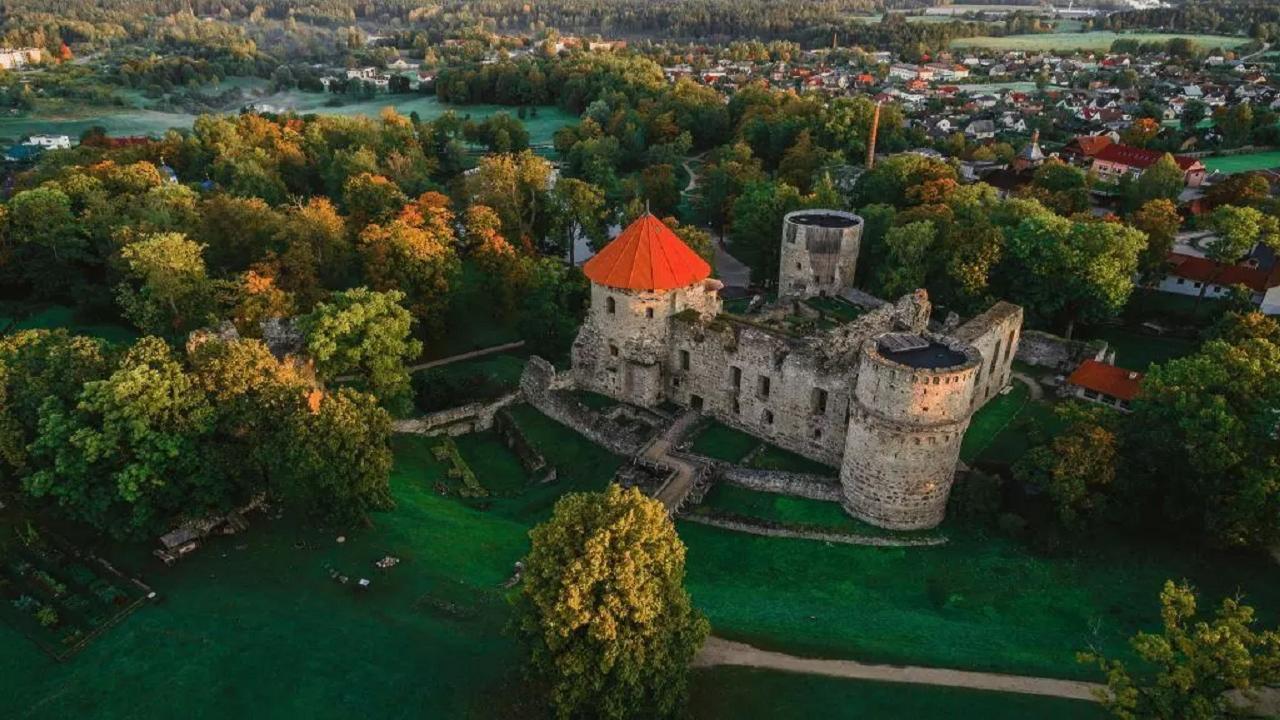Еднодневен тур до Сигулда и замъка Турайда с включен вход.