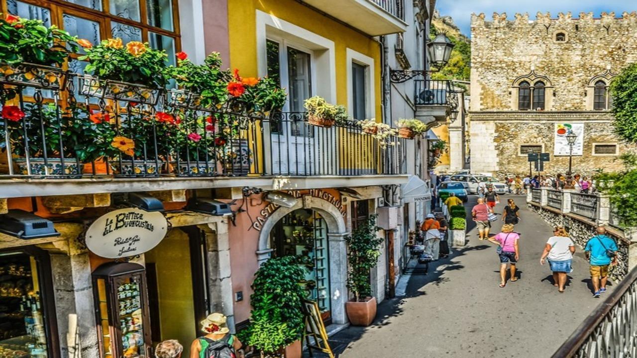 Величествена Етна и Прекрасна Таормина (UNESCO)