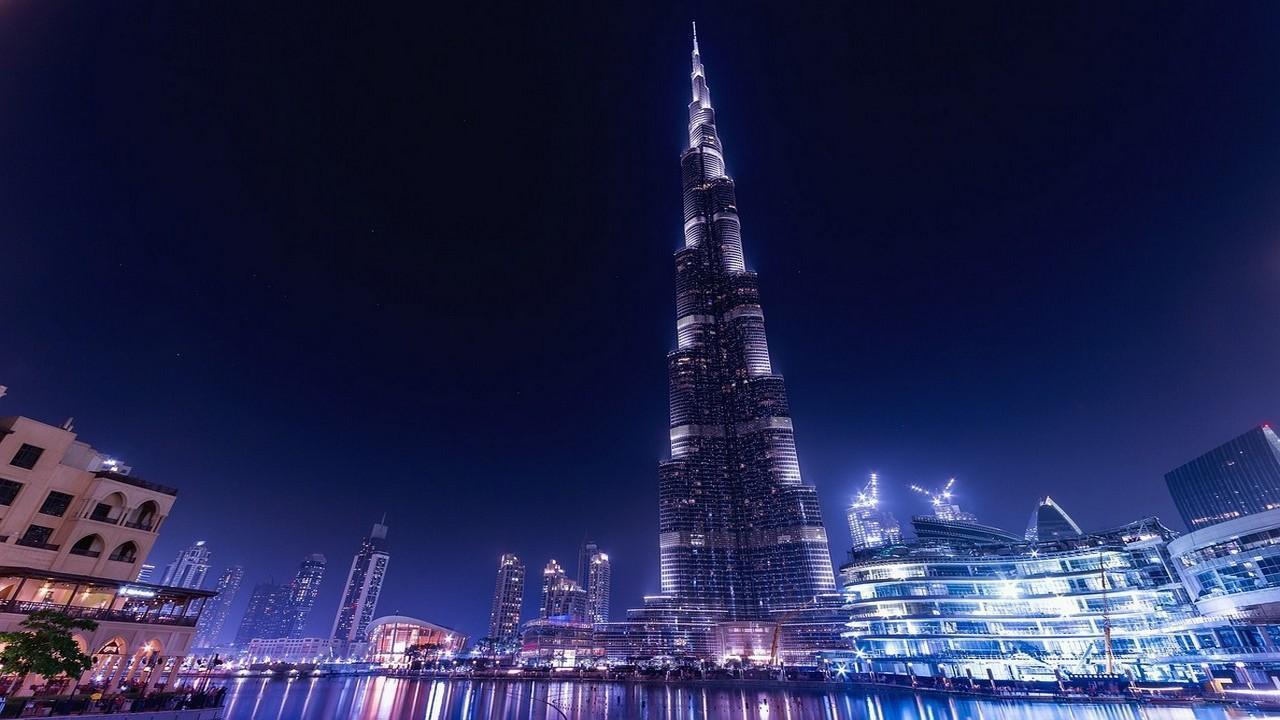 Целодневна екскурзия – Бурдж Халифа + Танцуващите фонтани + Дубай Мол