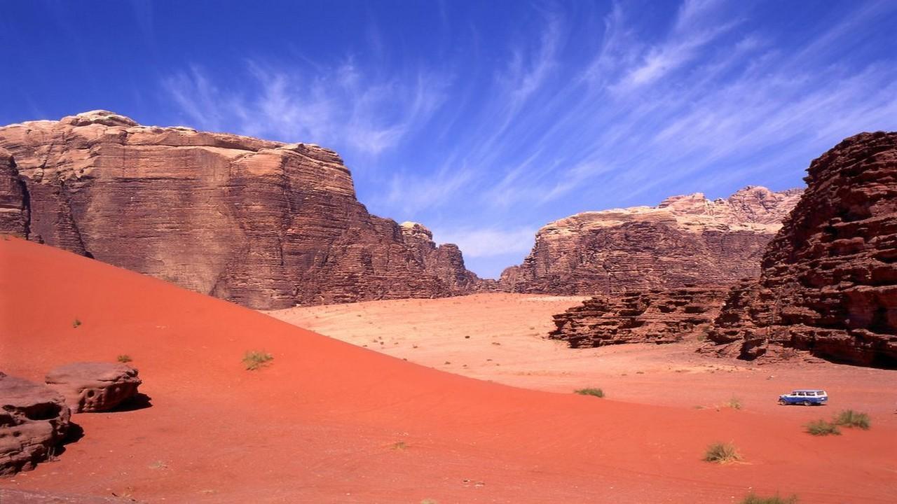 Джип сафари в пустинята Уади Рум – полудневна екскурзия