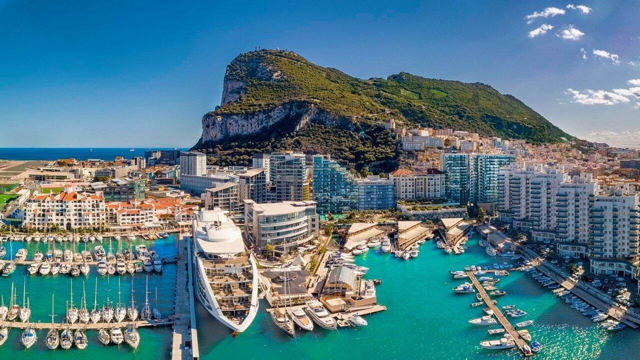 Целодневна екскурзия до Гибралтар и пристанището Puerto Banus в Марбея