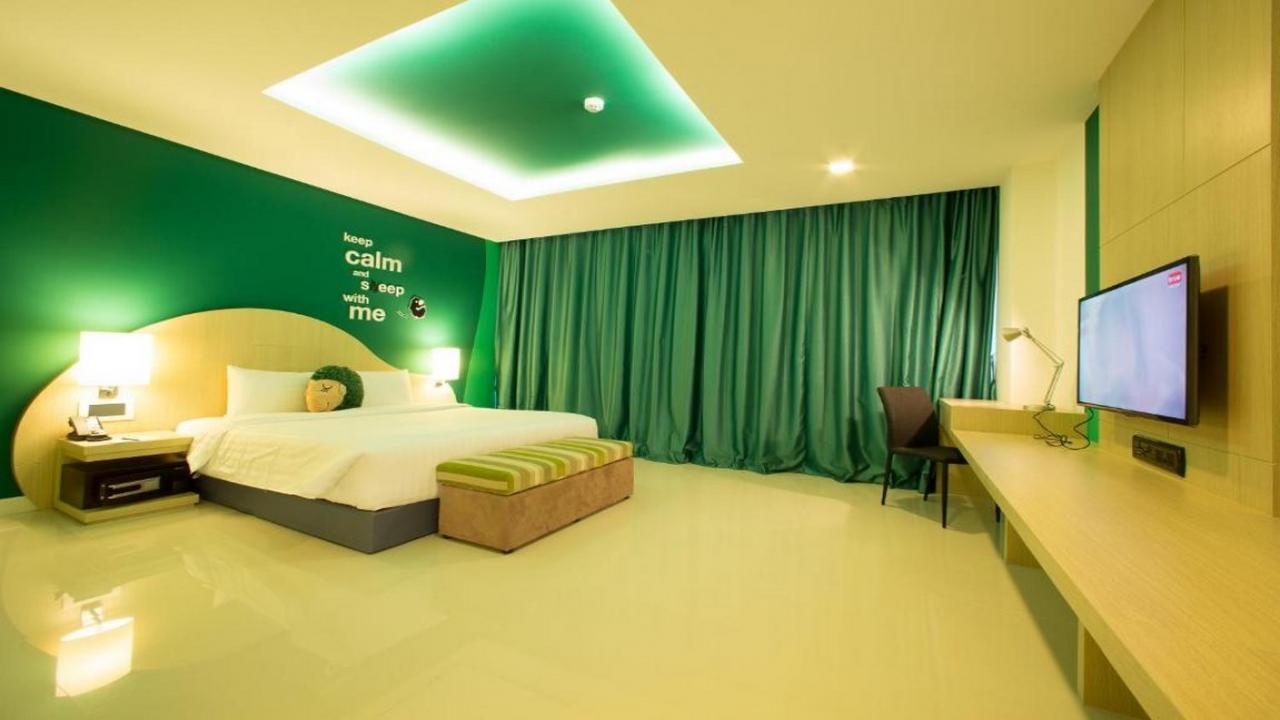 Sleep With Me Hotel Design Patong - pic #8