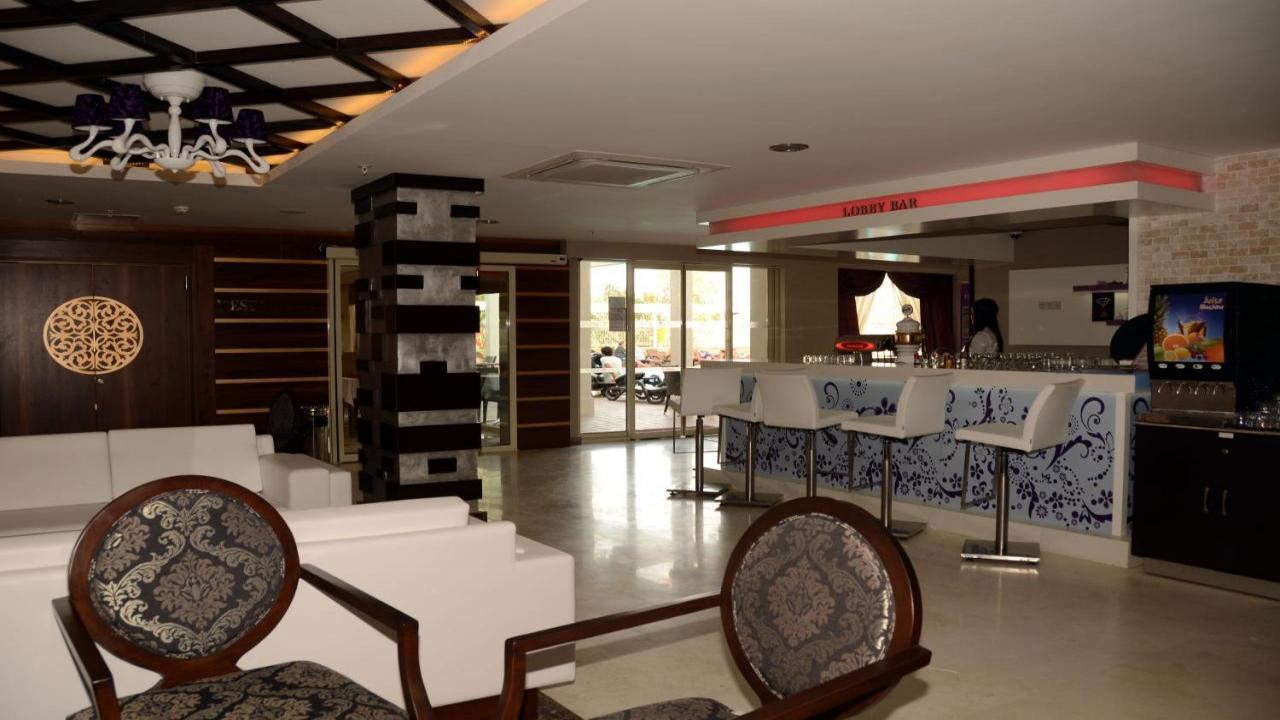 Holiday City Hotel 4* - изглед 9 - Ekvator.bg
