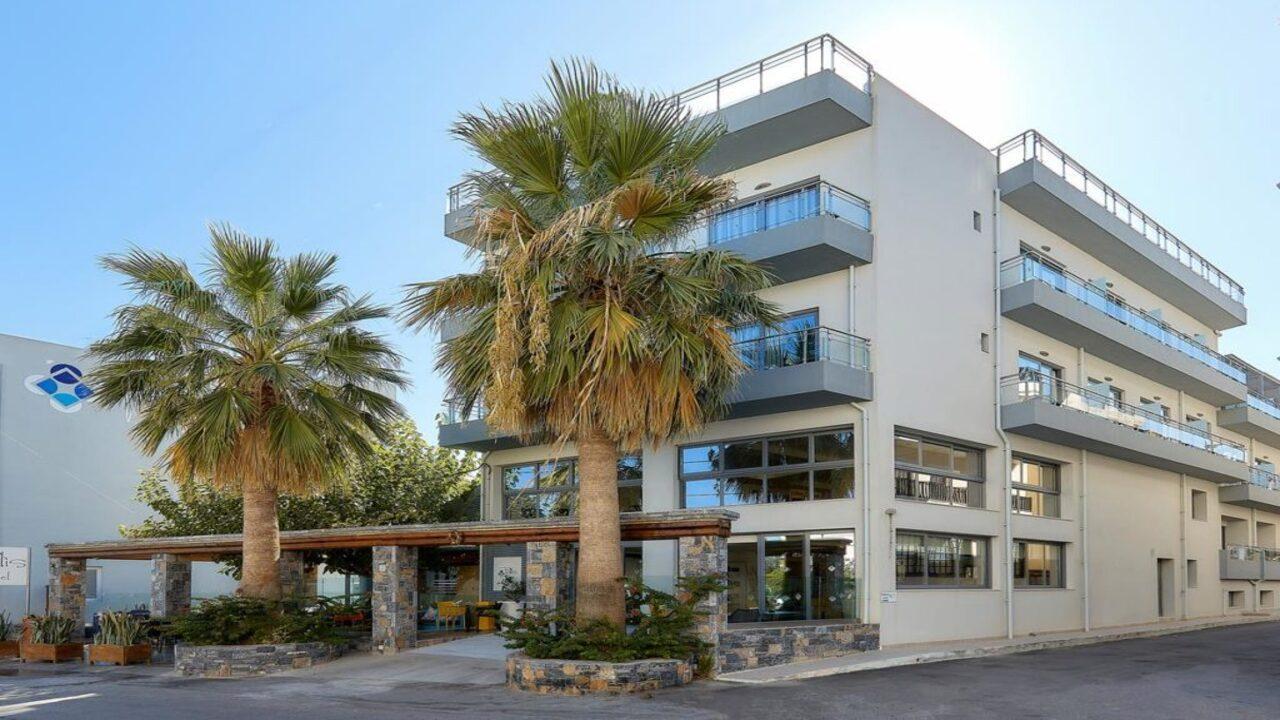 Pollis Hotel