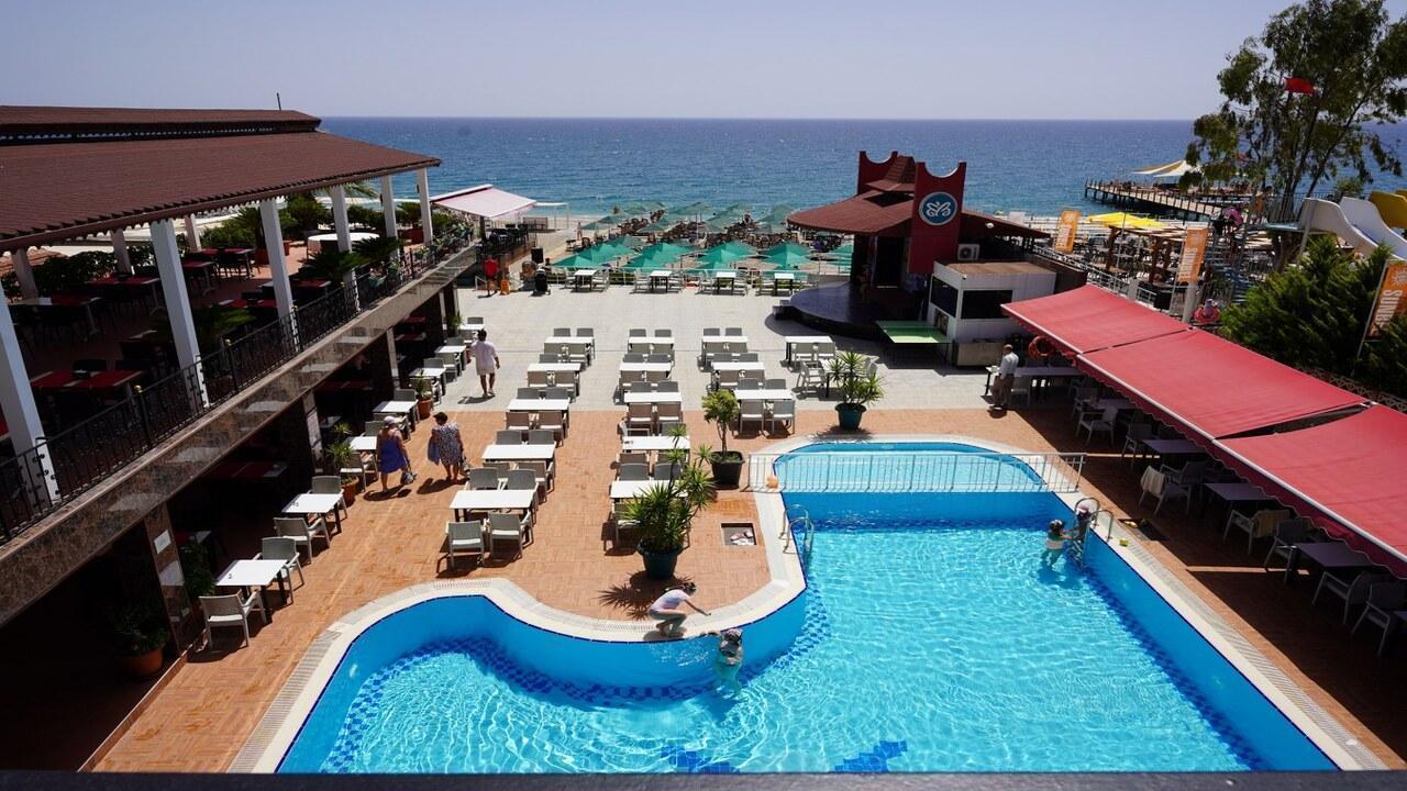 Aleria Belport Beach Hotel