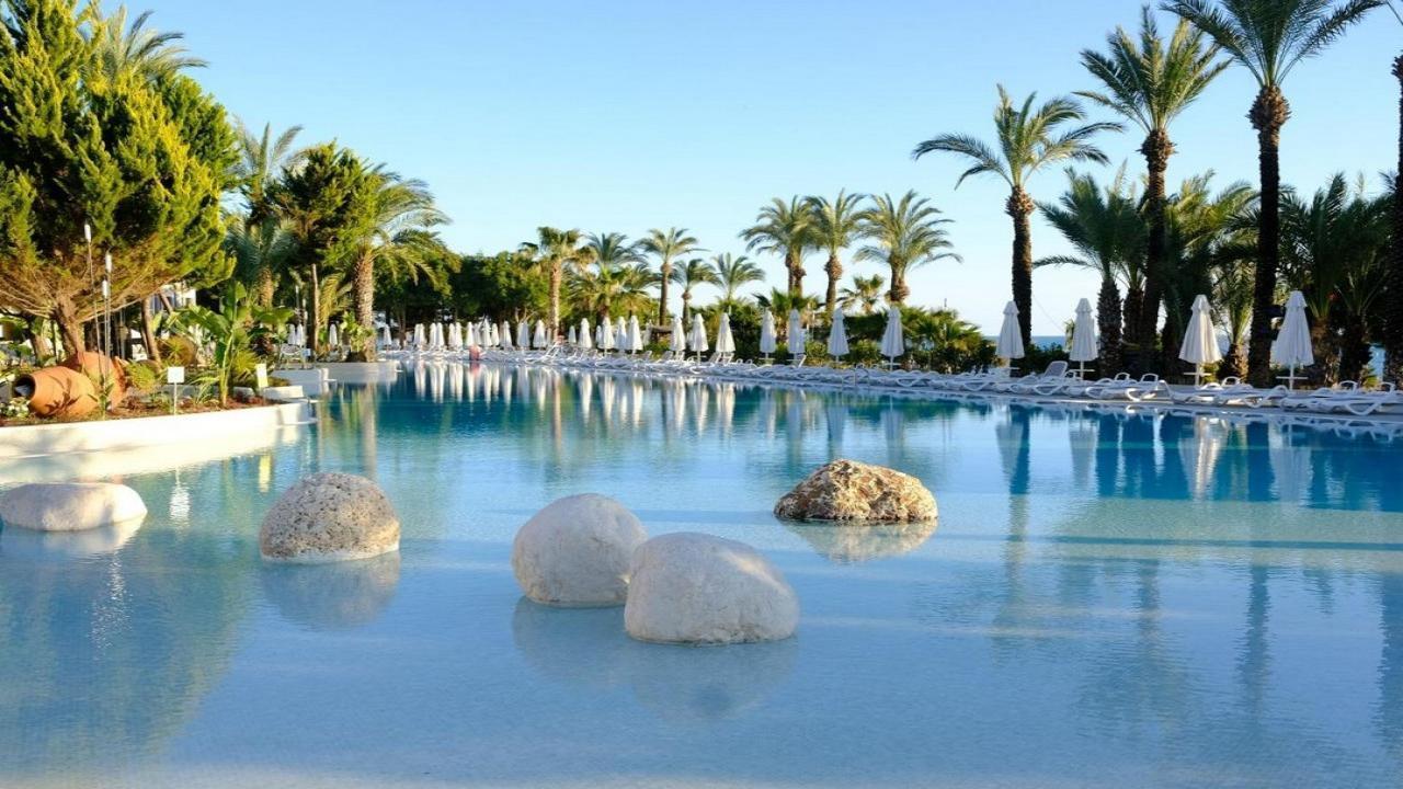 Paloma Perissia #13 Paloma Perissia #13