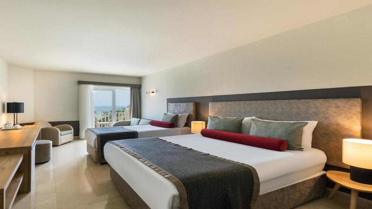 Paloma Perissia #5 Paloma Perissia #5