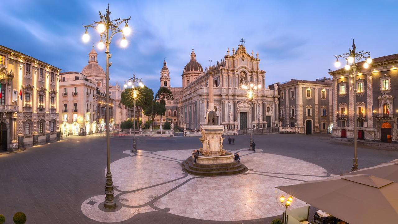 Нова Година 2026 в Сицилия - Катания