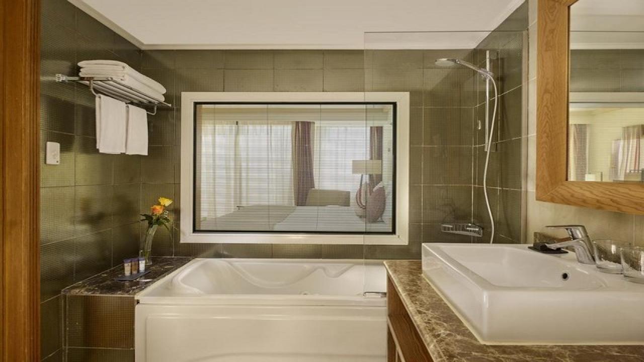 Coral Sea Imperial Sensatori #10 Coral Sea Imperial Sensatori #10