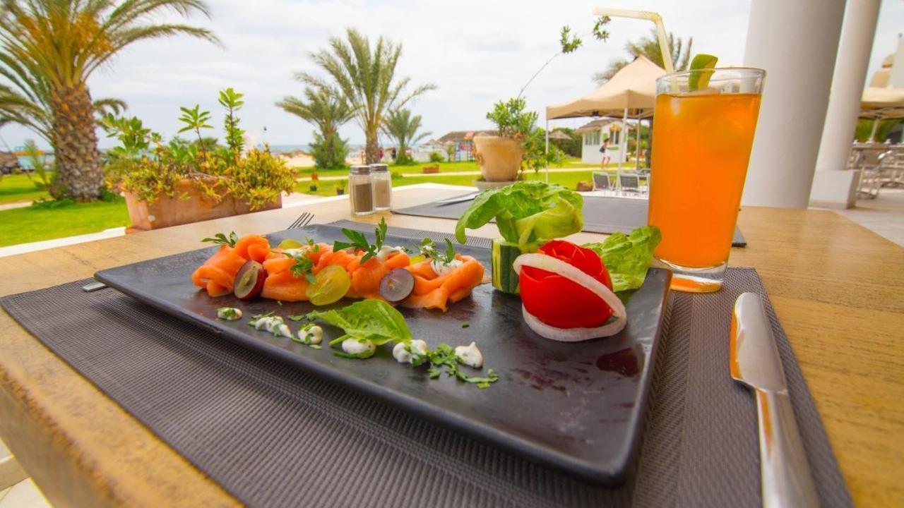 Golden Tulip Taj Sultan Premium #9 Golden Tulip Taj Sultan Premium #9
