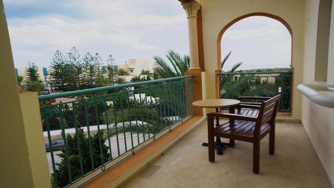 Alhambra Thalasso  Standard #8 Alhambra Thalasso  Standard #8