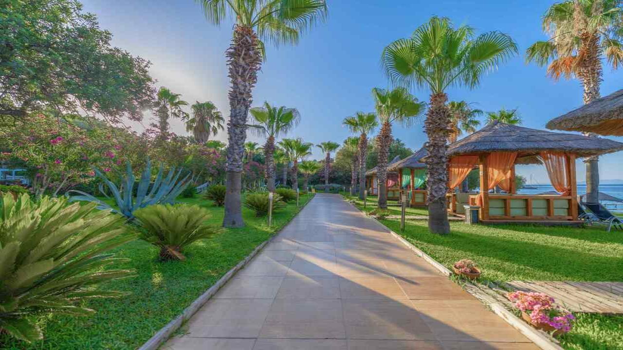 Latanya Park Resort - снимка 5