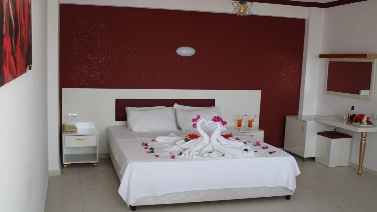 MAX NOVA HOTEL #4 MAX NOVA HOTEL #4