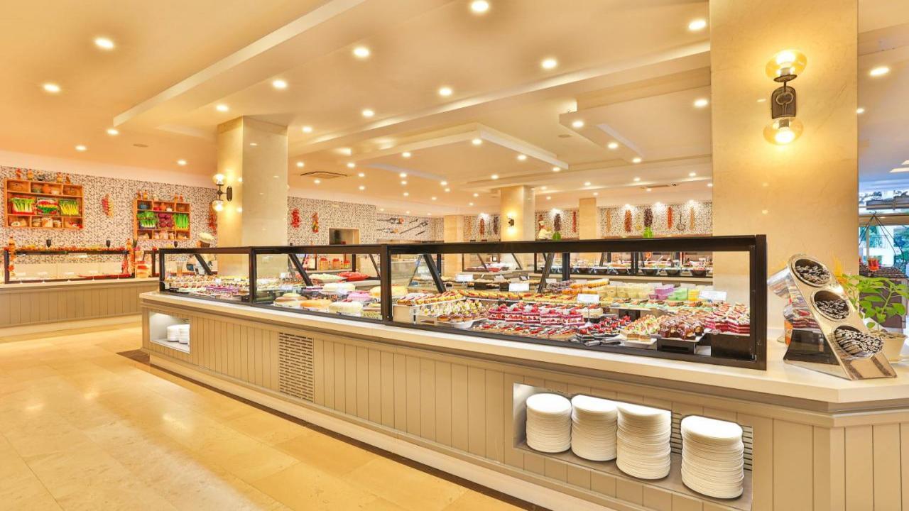 Crystal Aura Beach Resort Premium - снимка 6