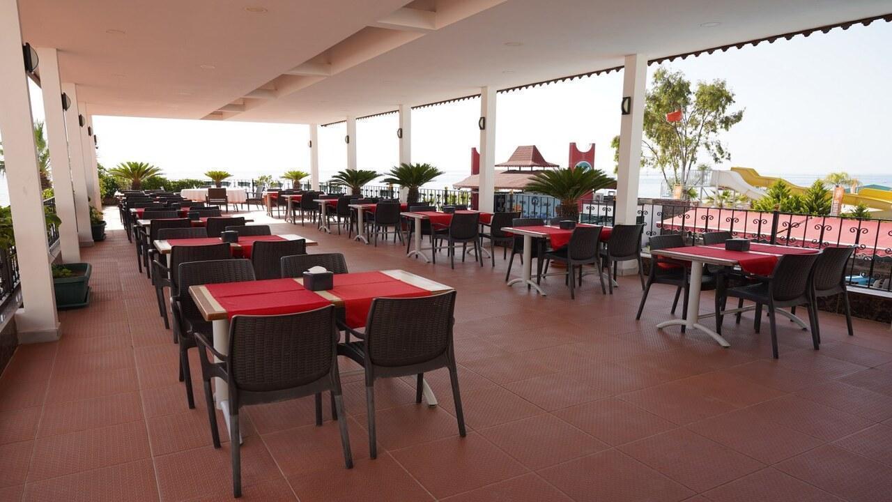 Aleria Belport Beach Hotel #7