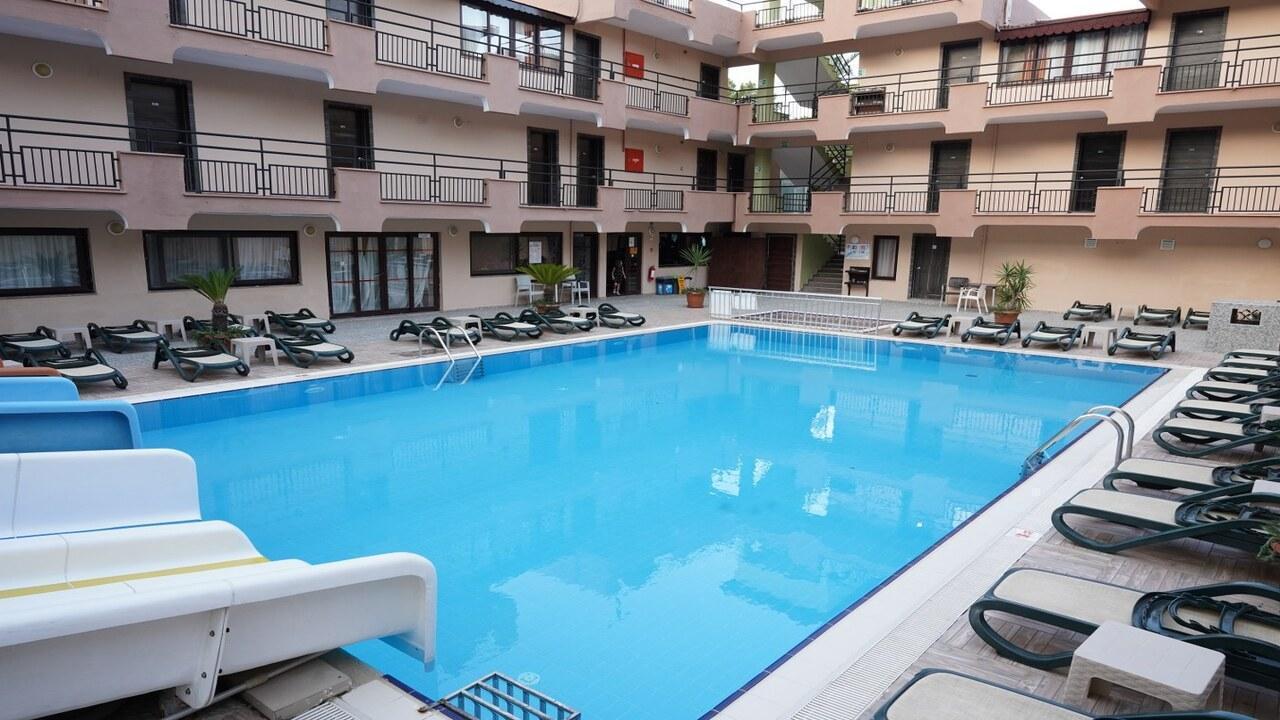 Aleria Belport Beach Hotel #11