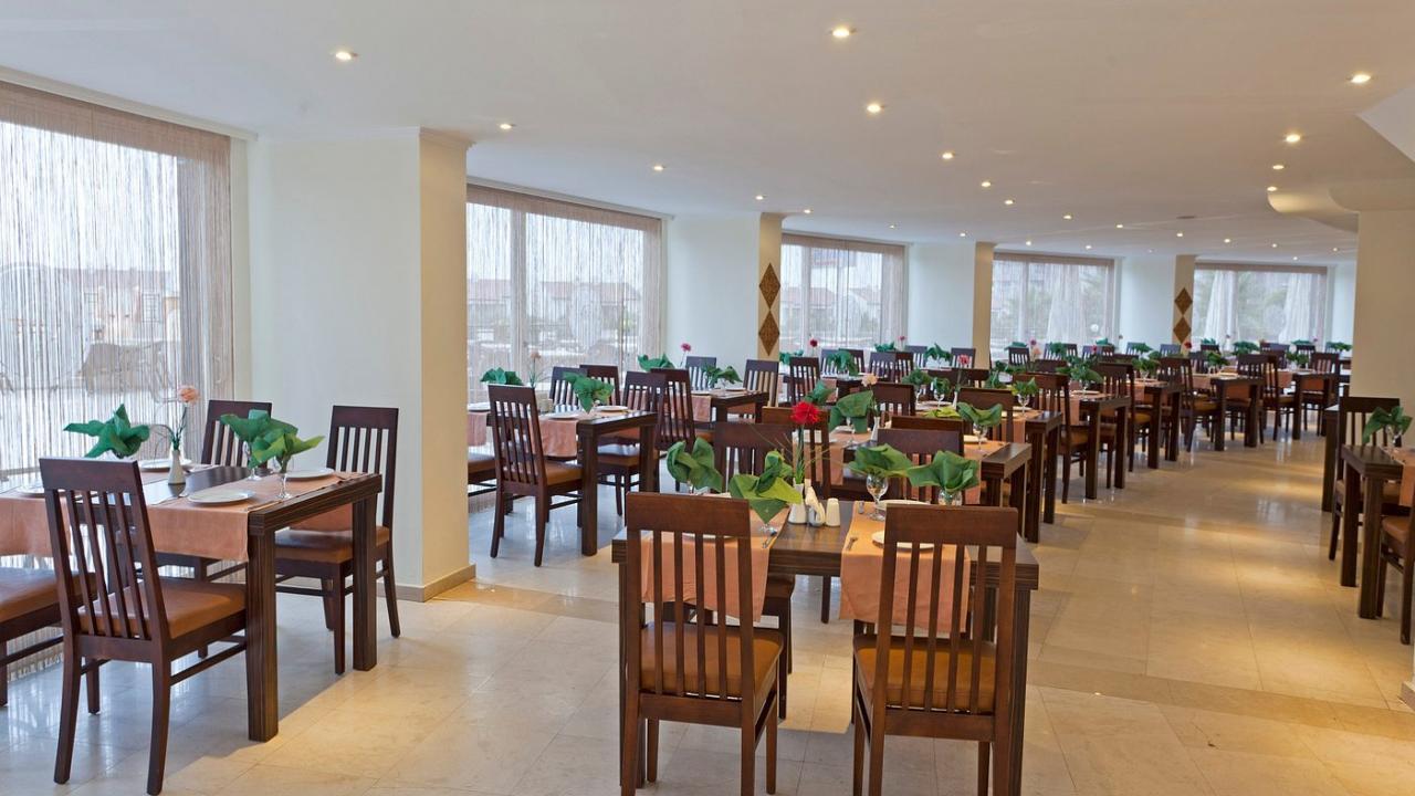 Arabella World Hotel - снимка 4