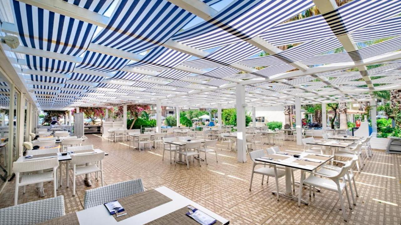 Utopia Resort and Residence - снимка 6