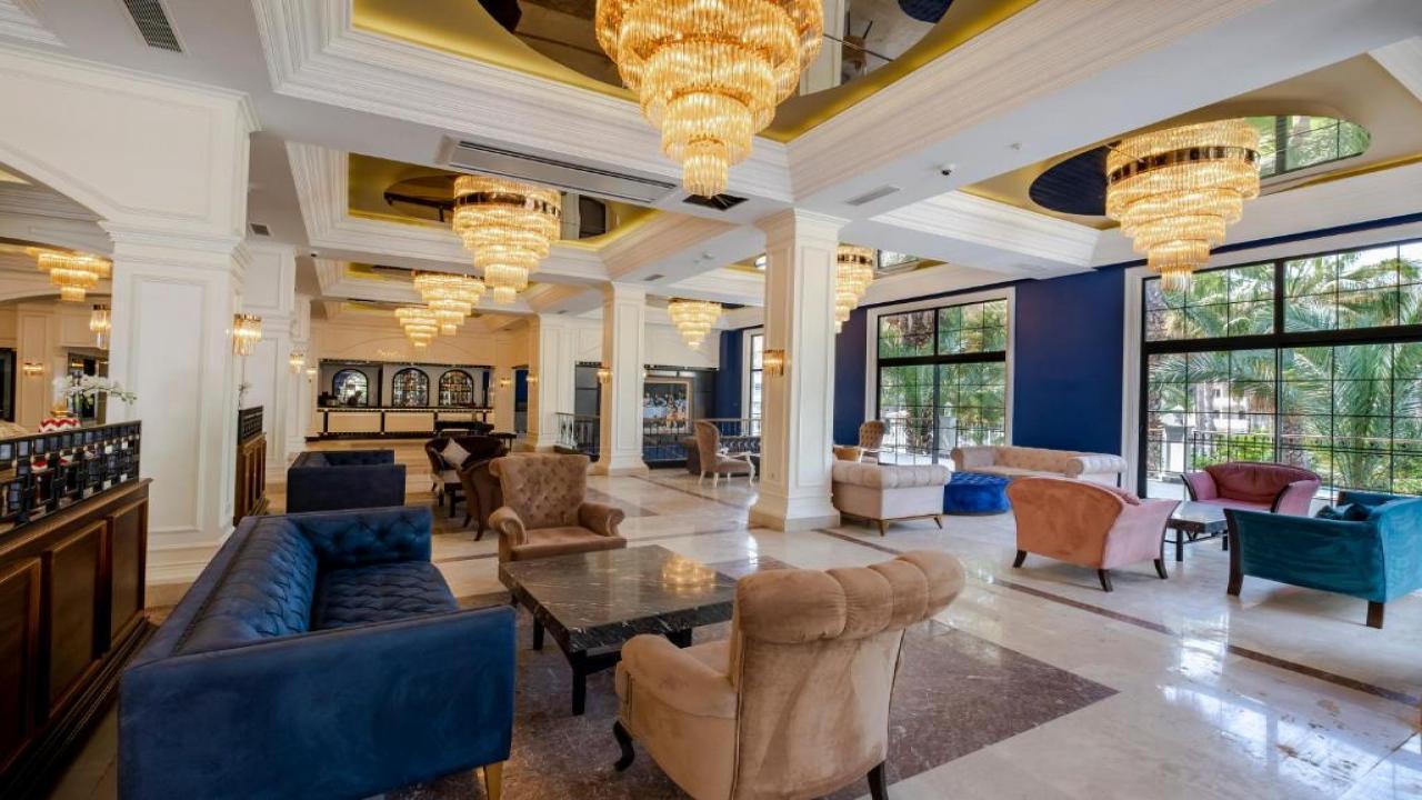 Utopia Resort and Residence - снимка 13