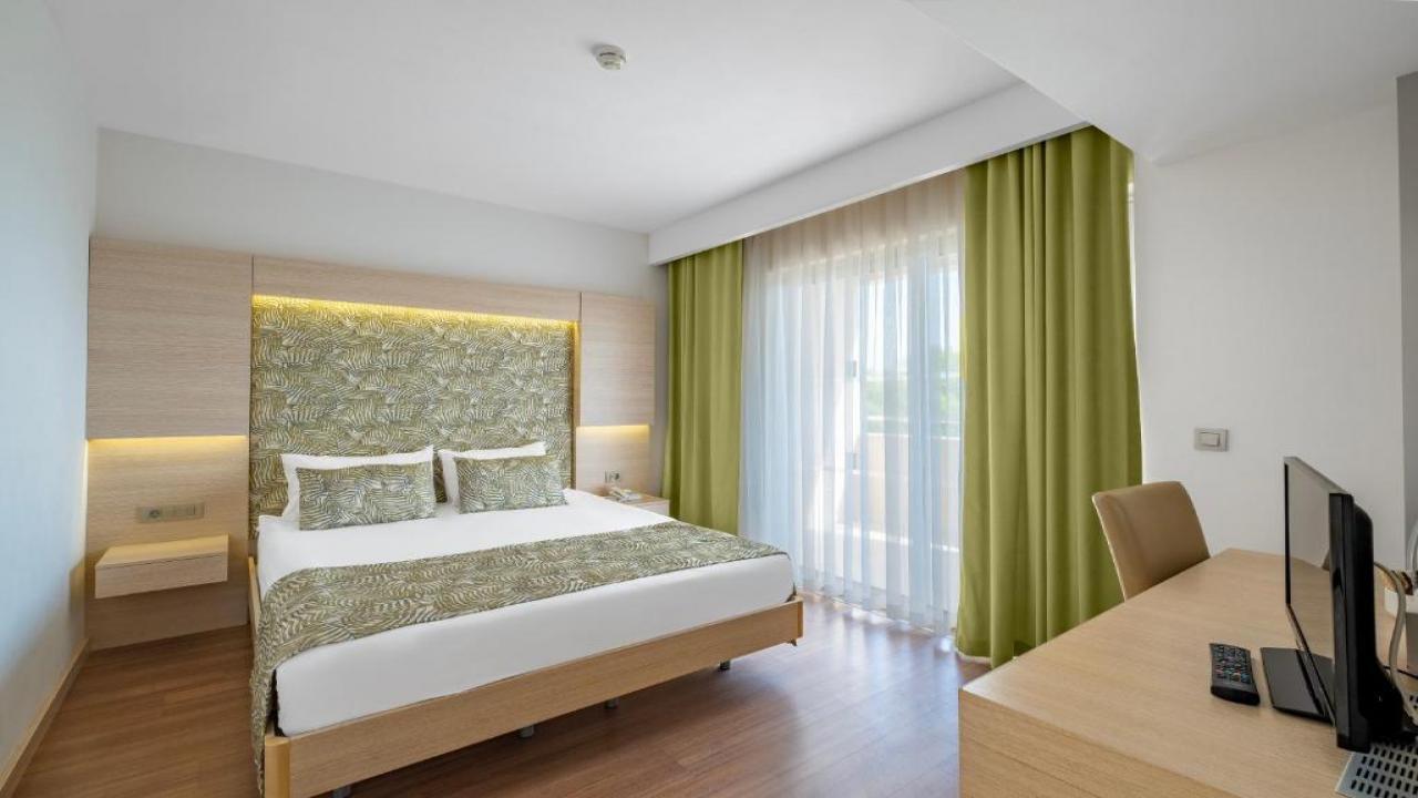 Good Life Utopia Family Resort - снимка 2