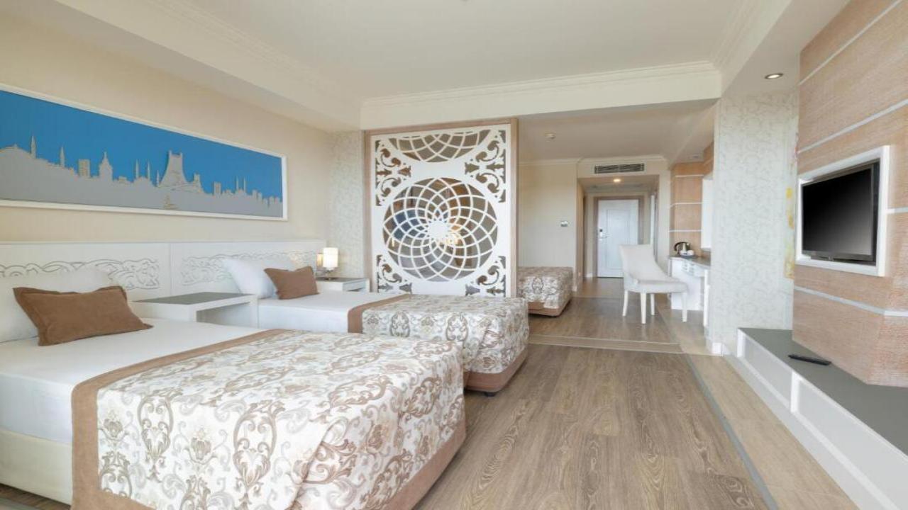 Crystal Sunset Luxury Resort - снимка 10