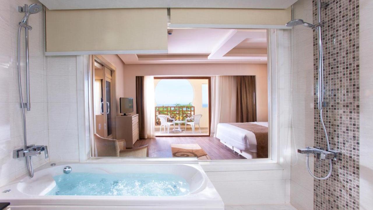 Charmillion Club Resort Premium #8 Charmillion Club Resort Premium #8