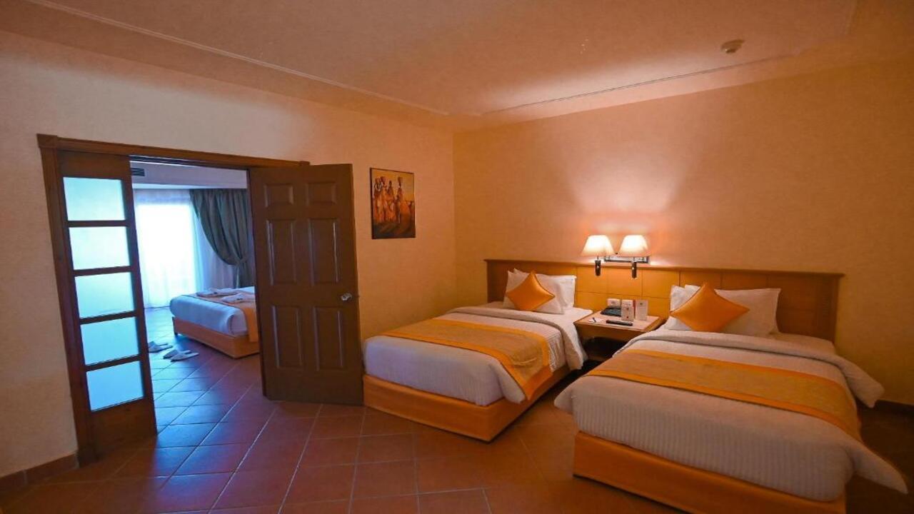 Charmillion Gardens Aqua Park Superior #6 Charmillion Gardens Aqua Park Superior #6