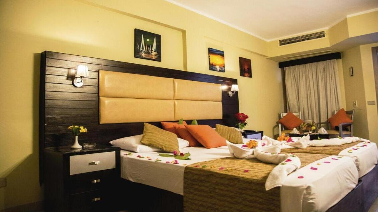 Cataract Layalina - снимка 4