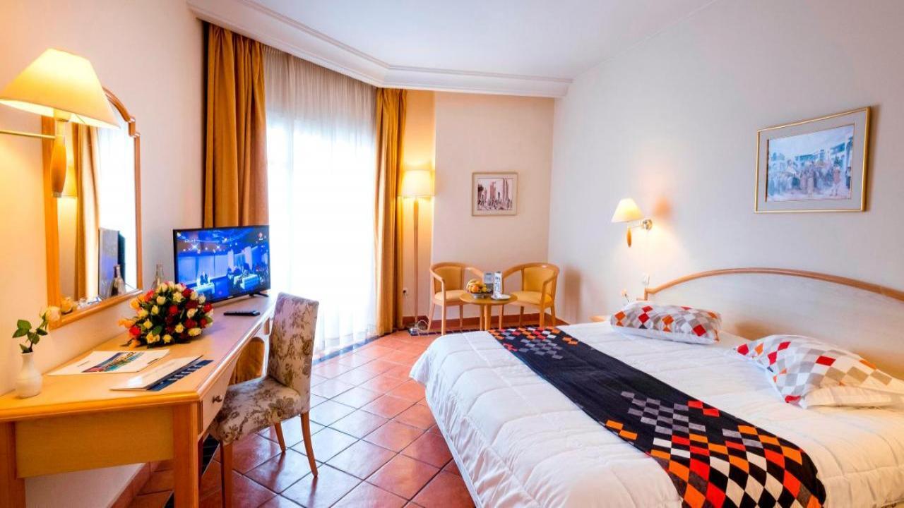 Medina Belisaire Superior #14 Medina Belisaire Superior #14