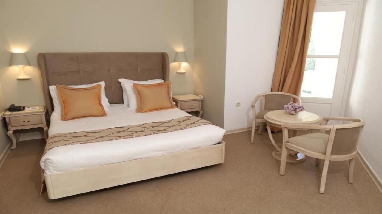 Tunisia Lodge Standard #4 Tunisia Lodge Standard #4