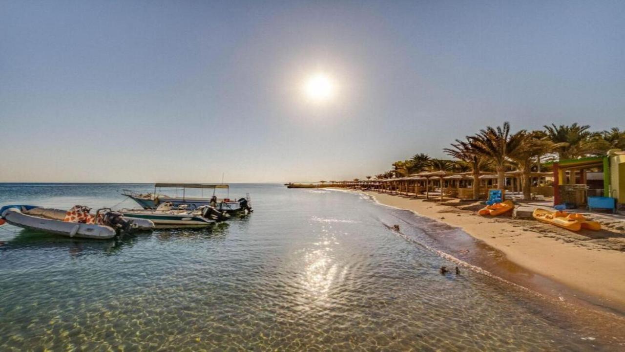 Palm Beach Resort Standard #6 Palm Beach Resort Standard #6