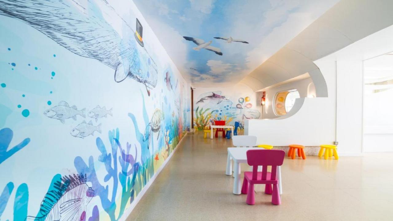Hotel Ibersol Sorra d’Or 3* - Тайните на Каталуния - настаняване в Коста Брава - полет от Варна 29.09 и 13.10 - изглед 23 - Ekvator.bg Hotel Ibersol Sorra d’Or 3* - Тайните на Каталуния - настаняване в Коста Брава - полет от Варна 29.09 и 13.10 - изглед 23