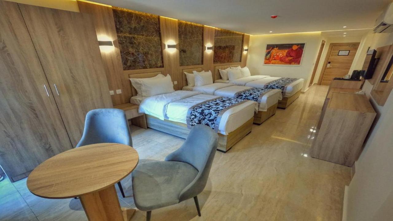 Grand Season hotel - снимка 2