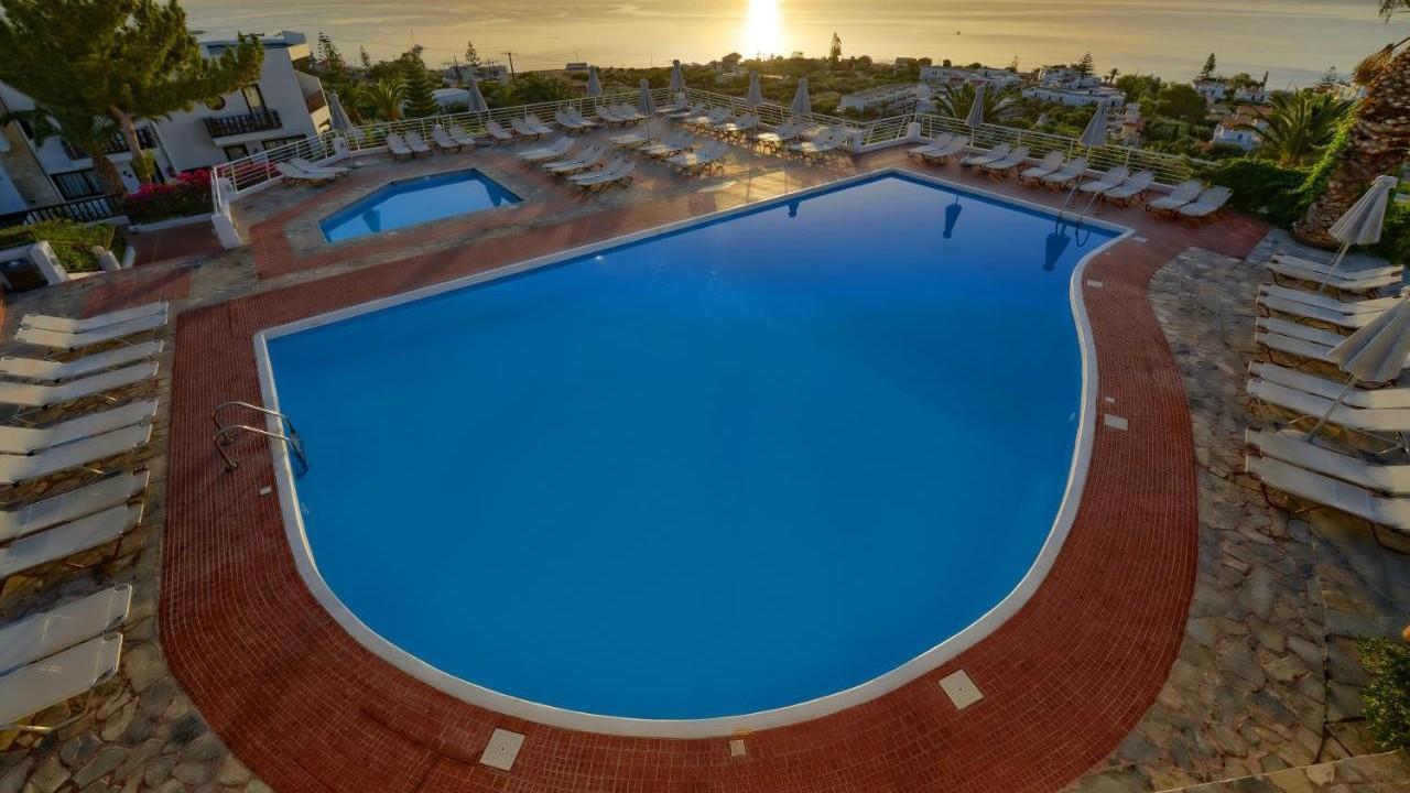 Hersonissos Village Hotel - снимка 1