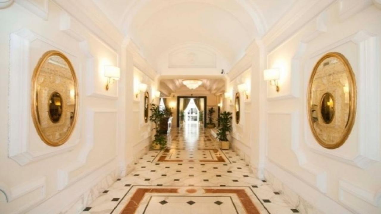 Raeli Hotel - снимка 1