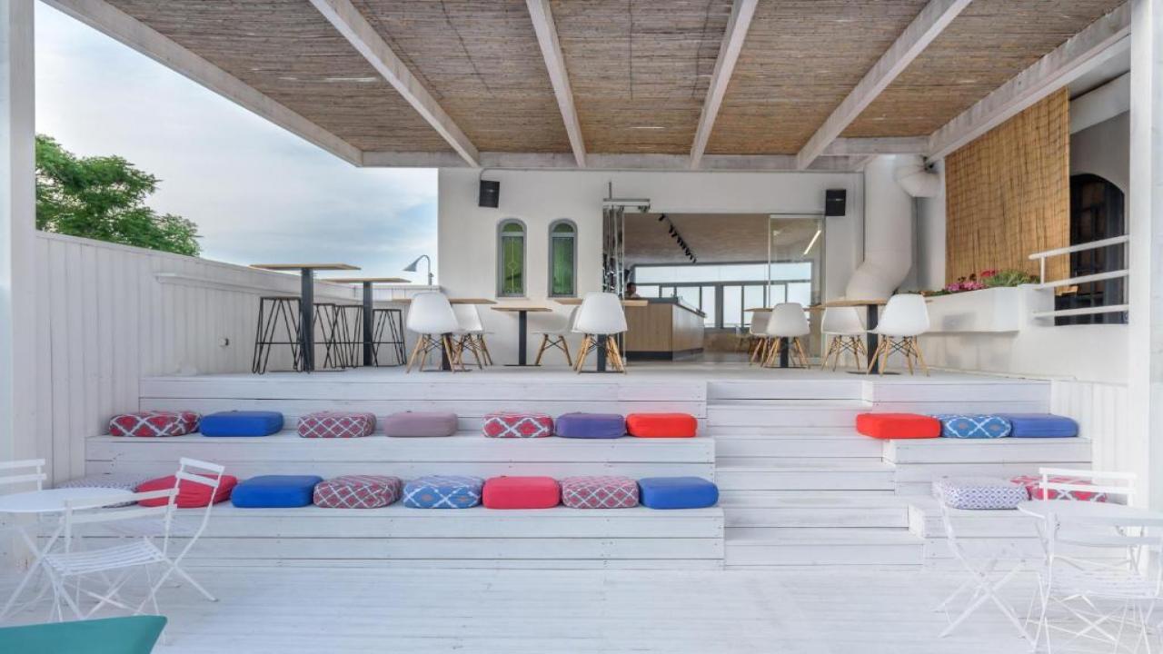 Azure Mare Hotel - снимка 4