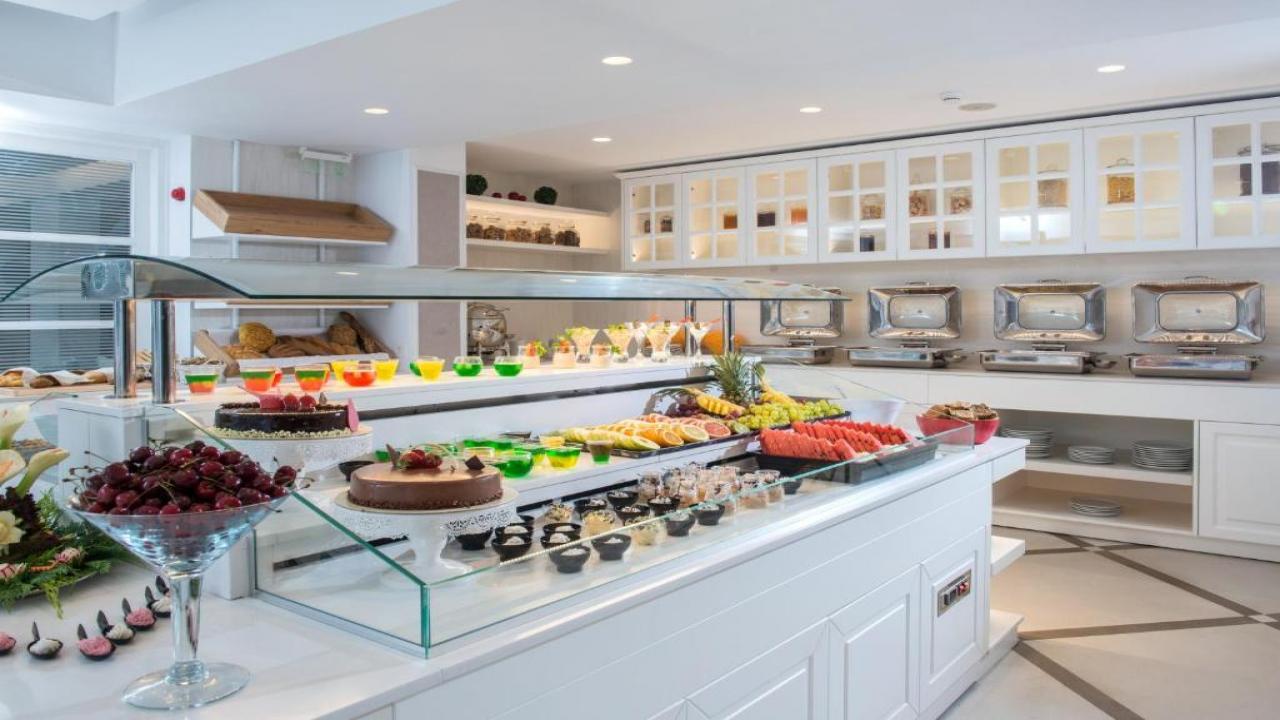 Mari Kristin Beach Hotel - снимка 10