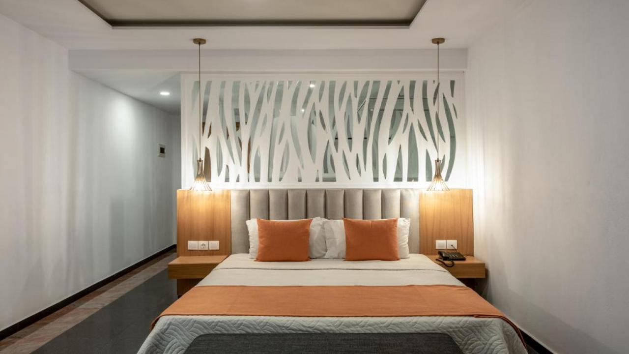 MEDITERRANEO HOTEL - снимка 10