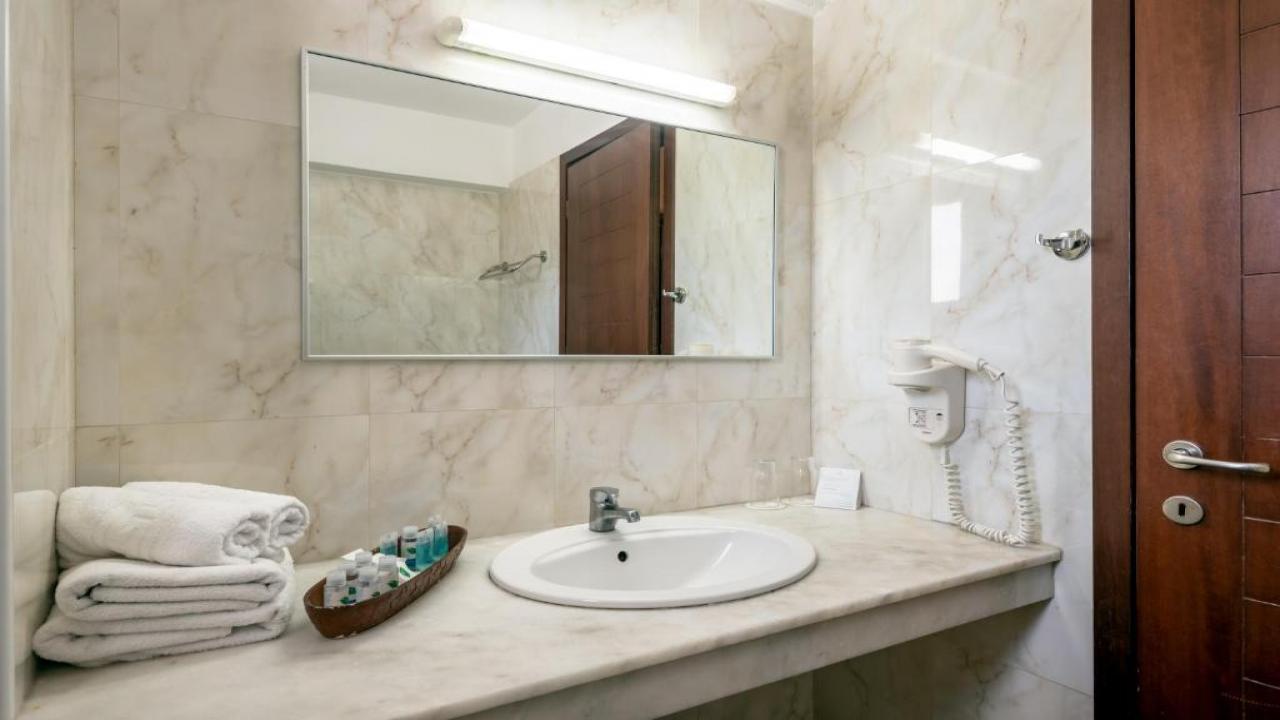 MEDITERRANEO HOTEL - снимка 8