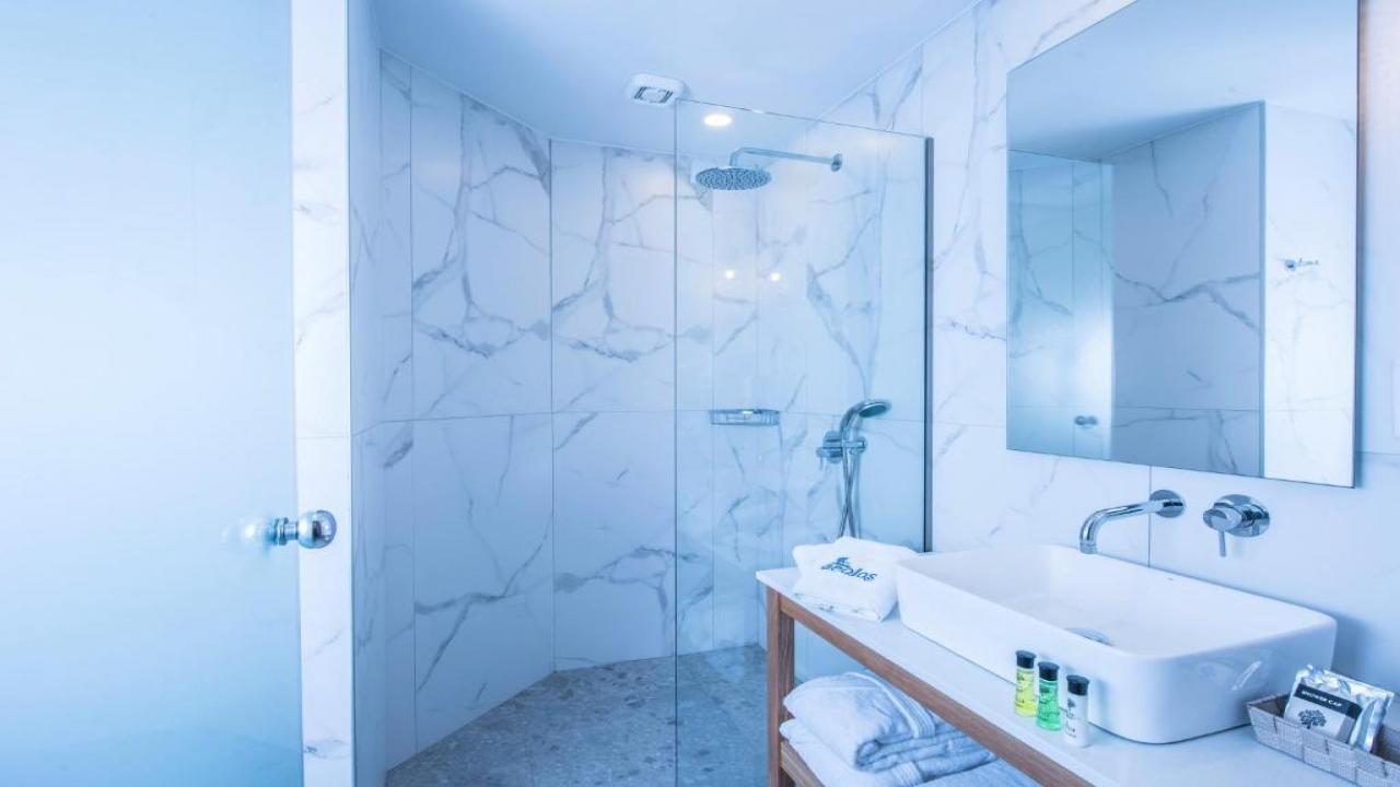 AEOLOS BEACH 3* - снимка 2