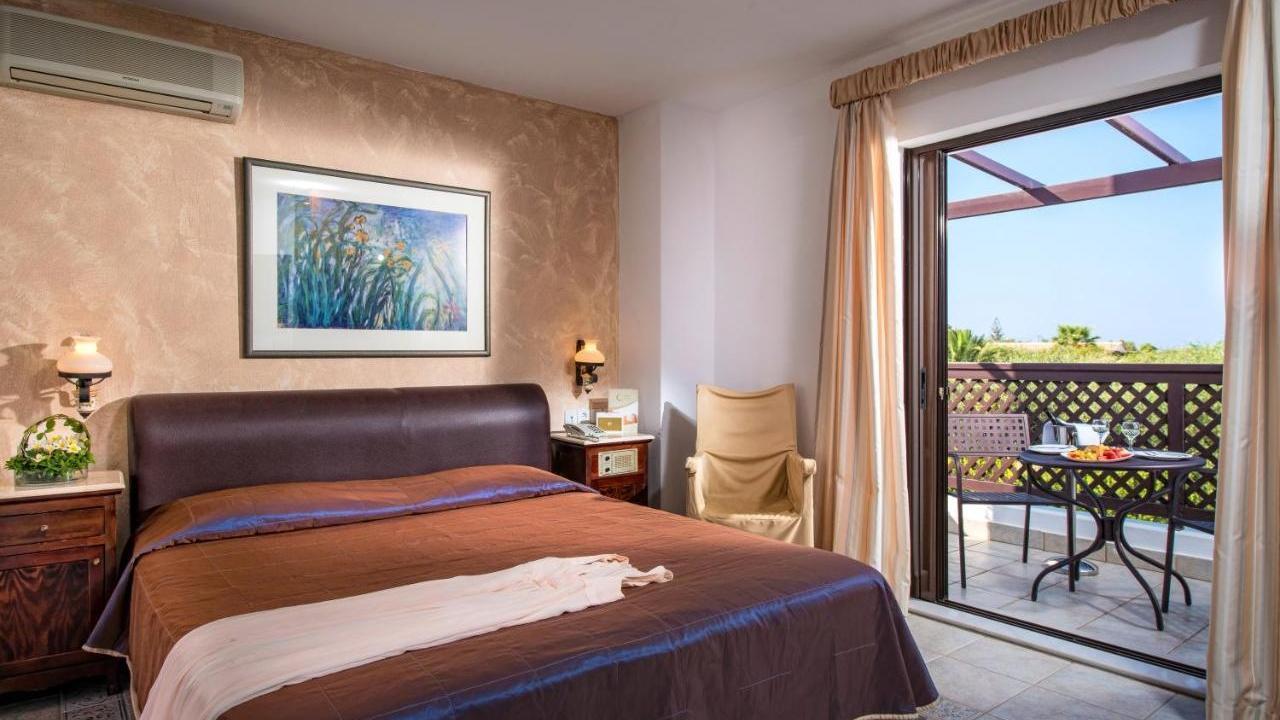 Hersonissos Maris Hotel - снимка 1