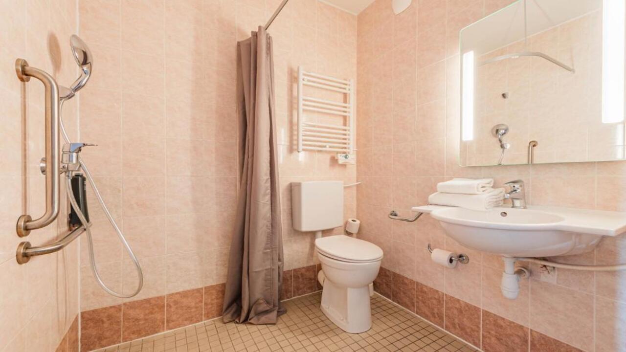 B and B Hotel Strasbourg Nord Mundolsheim 2* - изглед 2 - Ekvator.bg
