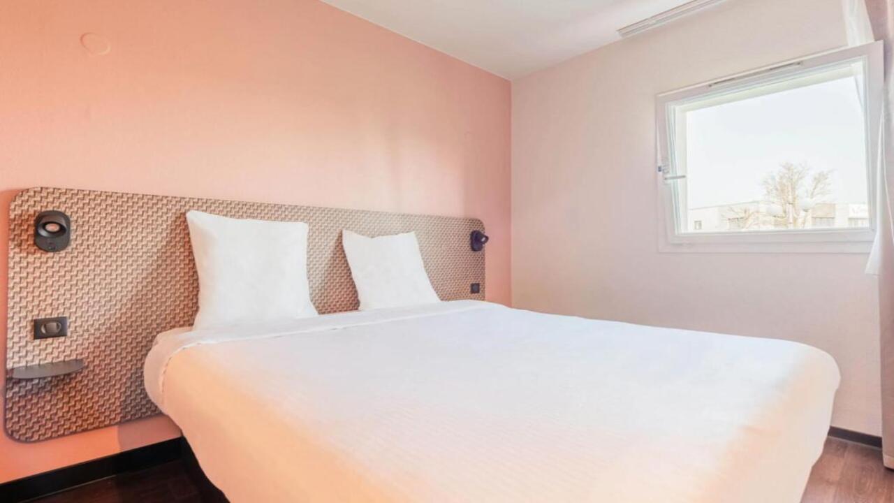 B&B HOTEL Strasbourg Aéroport 2* - Есенна Приказка в ЕЛЗАС - Страсбург, Колмар, пътя на виното, Базел - 3 нощувки от Пловдив - изглед 3 - Ekvator.bg B&B HOTEL Strasbourg Aéroport 2* - Есенна Приказка в ЕЛЗАС - Страсбург, Колмар, пътя на виното, Базел - 3 нощувки от Пловдив - изглед 3