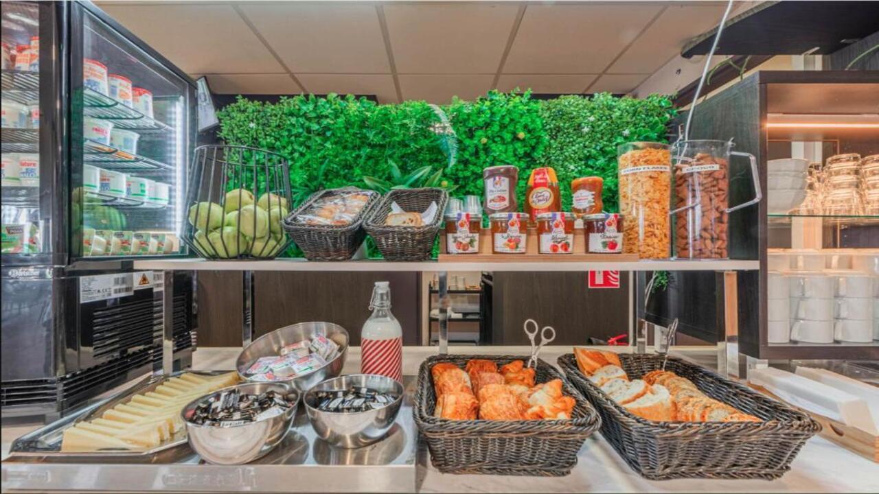 B&B HOTEL Strasbourg Aéroport 2* - Есенна Приказка в ЕЛЗАС - Страсбург, Колмар, пътя на виното, Базел - 3 нощувки от Пловдив - изглед 6 - Ekvator.bg B&B HOTEL Strasbourg Aéroport 2* - Есенна Приказка в ЕЛЗАС - Страсбург, Колмар, пътя на виното, Базел - 3 нощувки от Пловдив - изглед 6