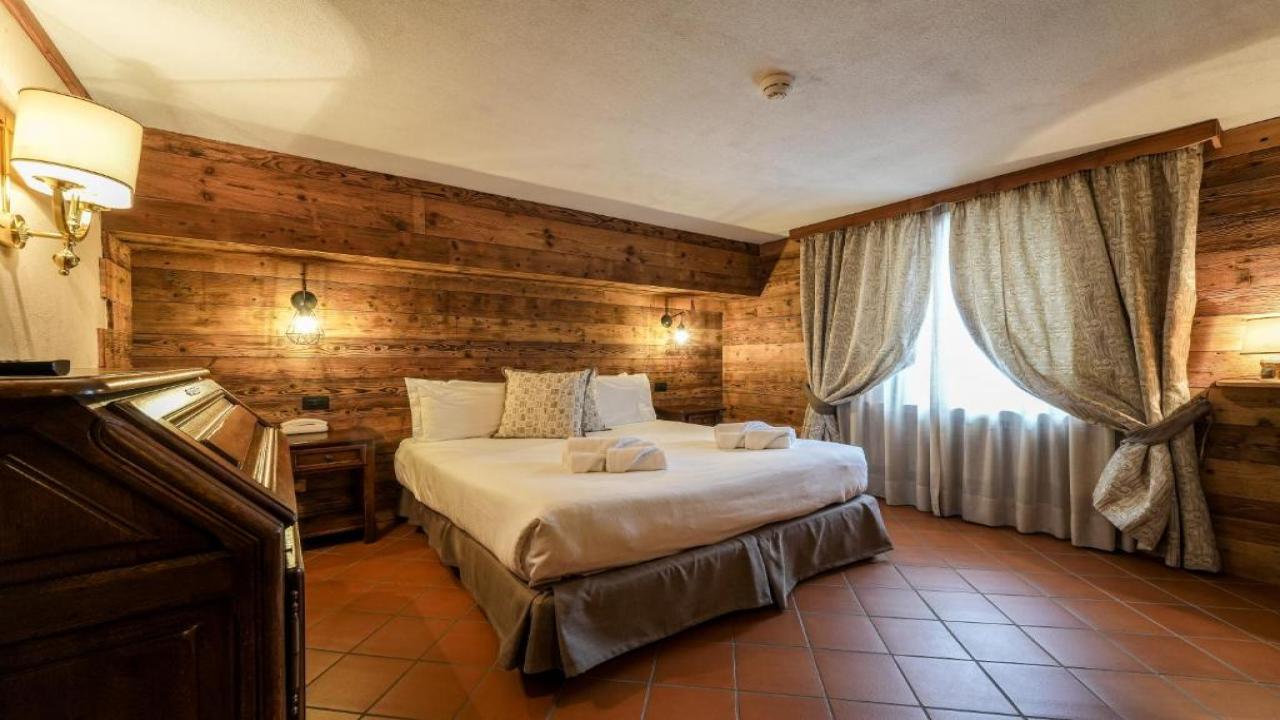 Hotel Jumeaux #12 Hotel Jumeaux #12