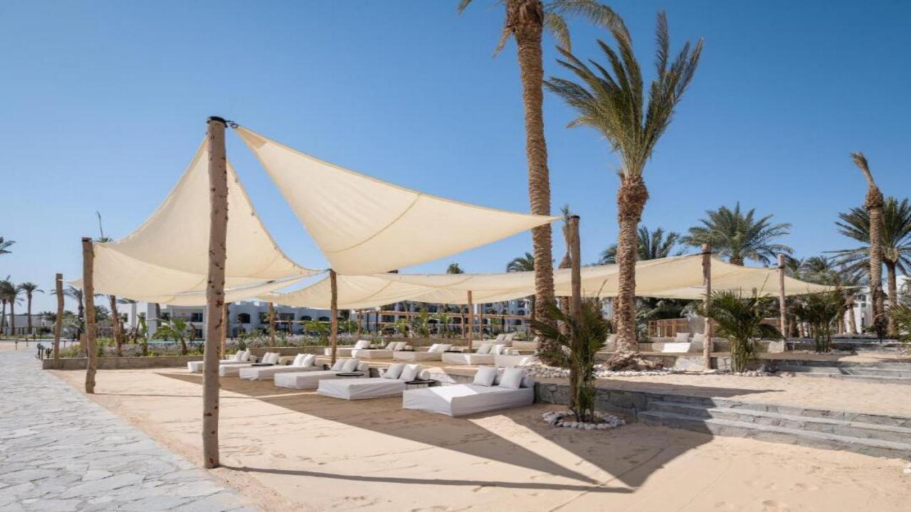 Serry Beach Resort Premium
