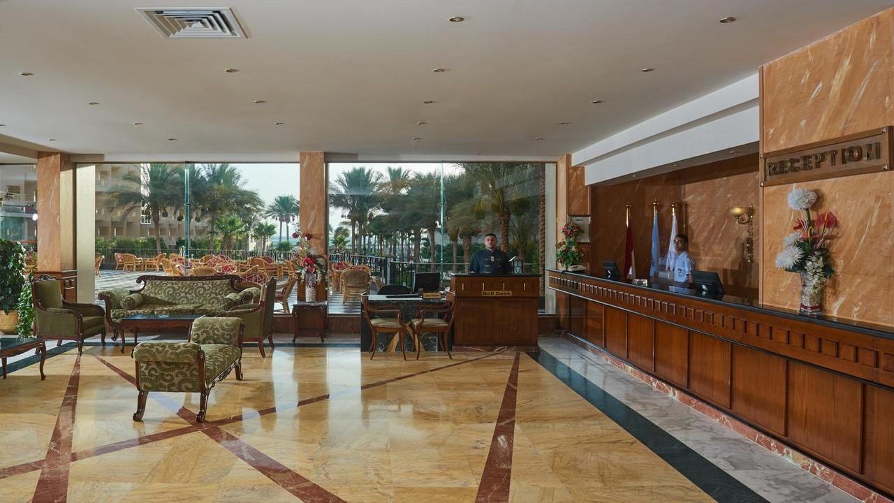 Sea Star Beau Rivage Hotel - снимка 1