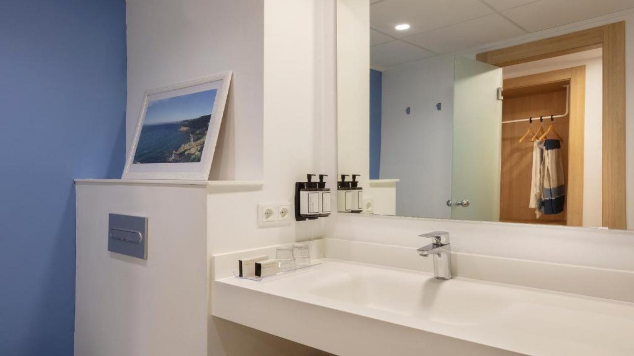 Hotel Cala Font Salou #12 Hotel Cala Font Salou #12