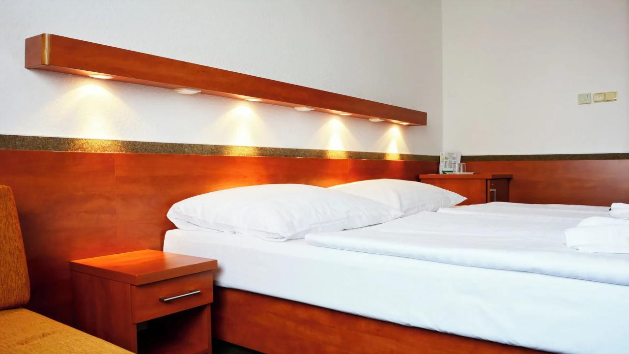 Olympik Congress Hotel Economy или подобен 4* - Пролетна Прага – градът на стоте кули - от СОФИЯ - 4 нощувки - изглед 1