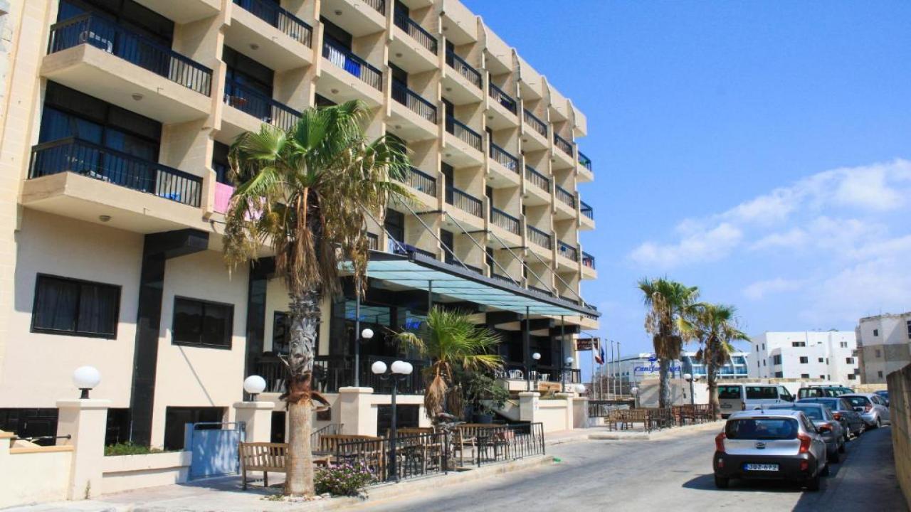 Canifor Hotel  3*